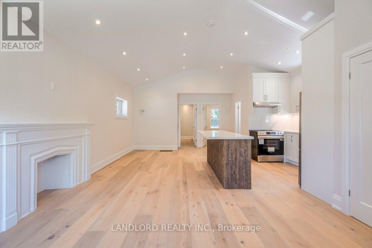 29 Hutton Avenue, Toronto, ON, M4C 3L2 - 2