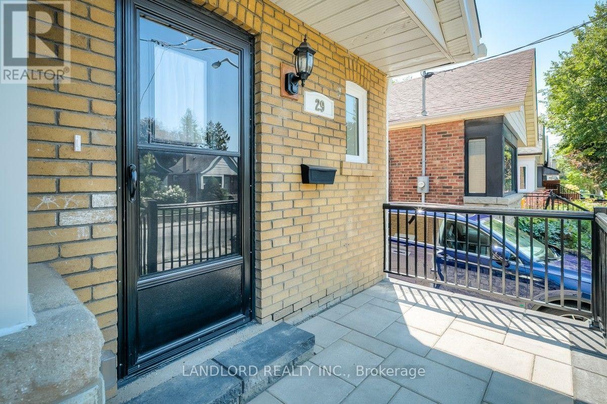 29 Hutton Avenue, Toronto, ON, M4C 3L2 - 30