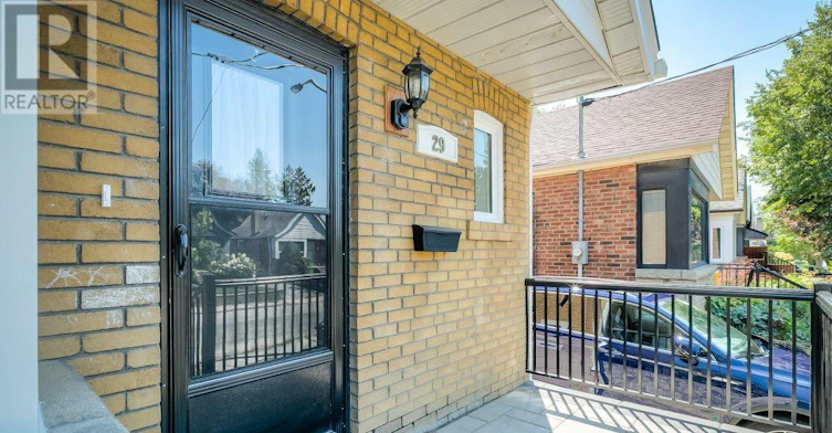 29 Hutton Avenue, Toronto, ON, M4C 3L2 - 30