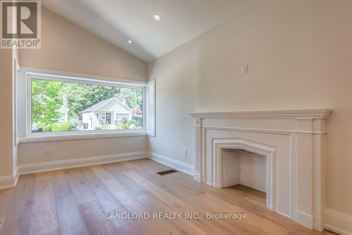 29 Hutton Avenue, Toronto, ON, M4C 3L2 - 4