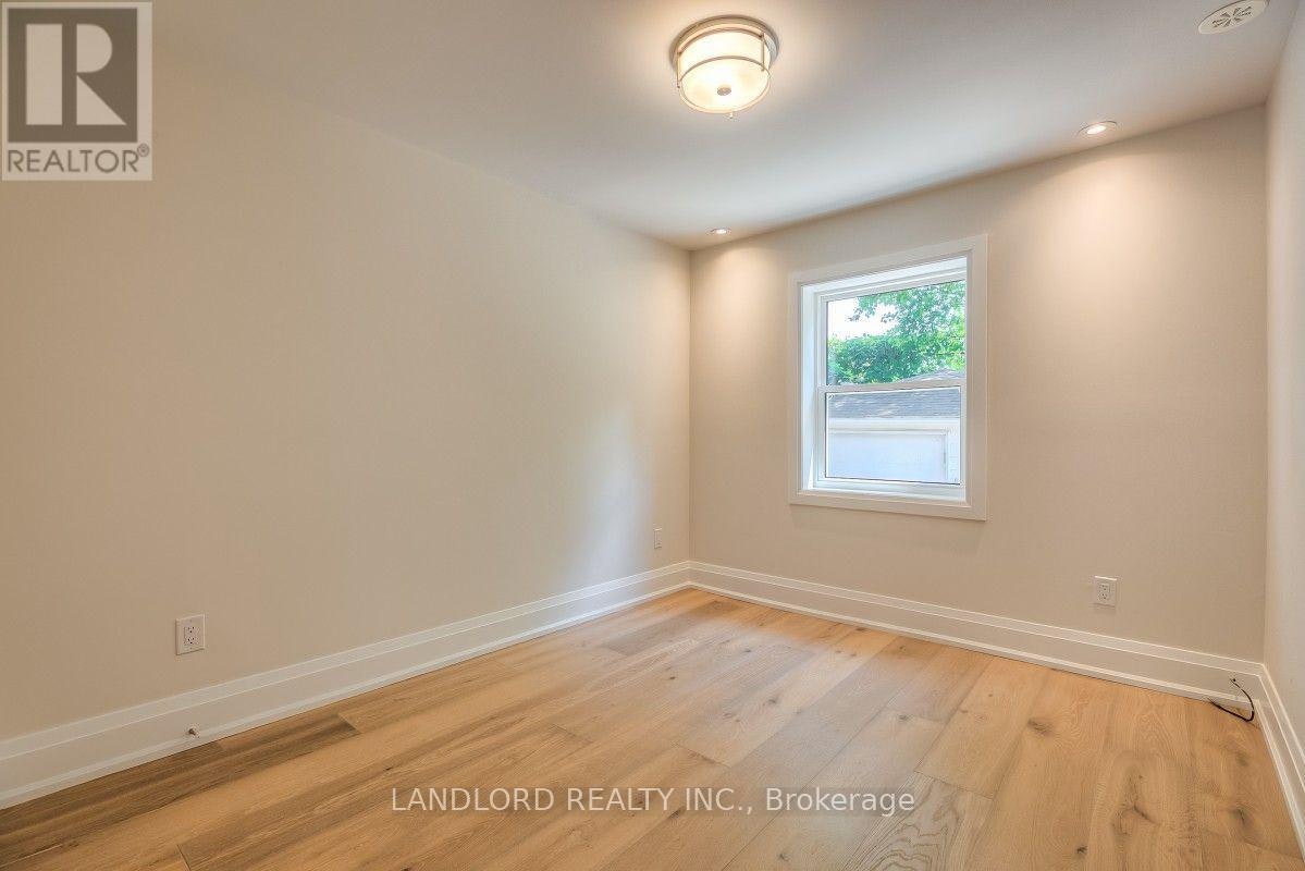 29 Hutton Avenue, Toronto, ON, M4C 3L2 - 12