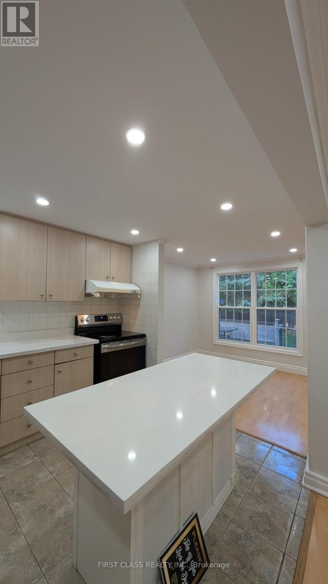 63 Marlow Crescent, Markham, ON, L3R 4P4 - 3