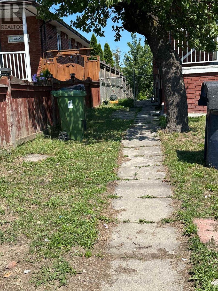 2931 Islington Avenue, Toronto, ON, M9L 2K3