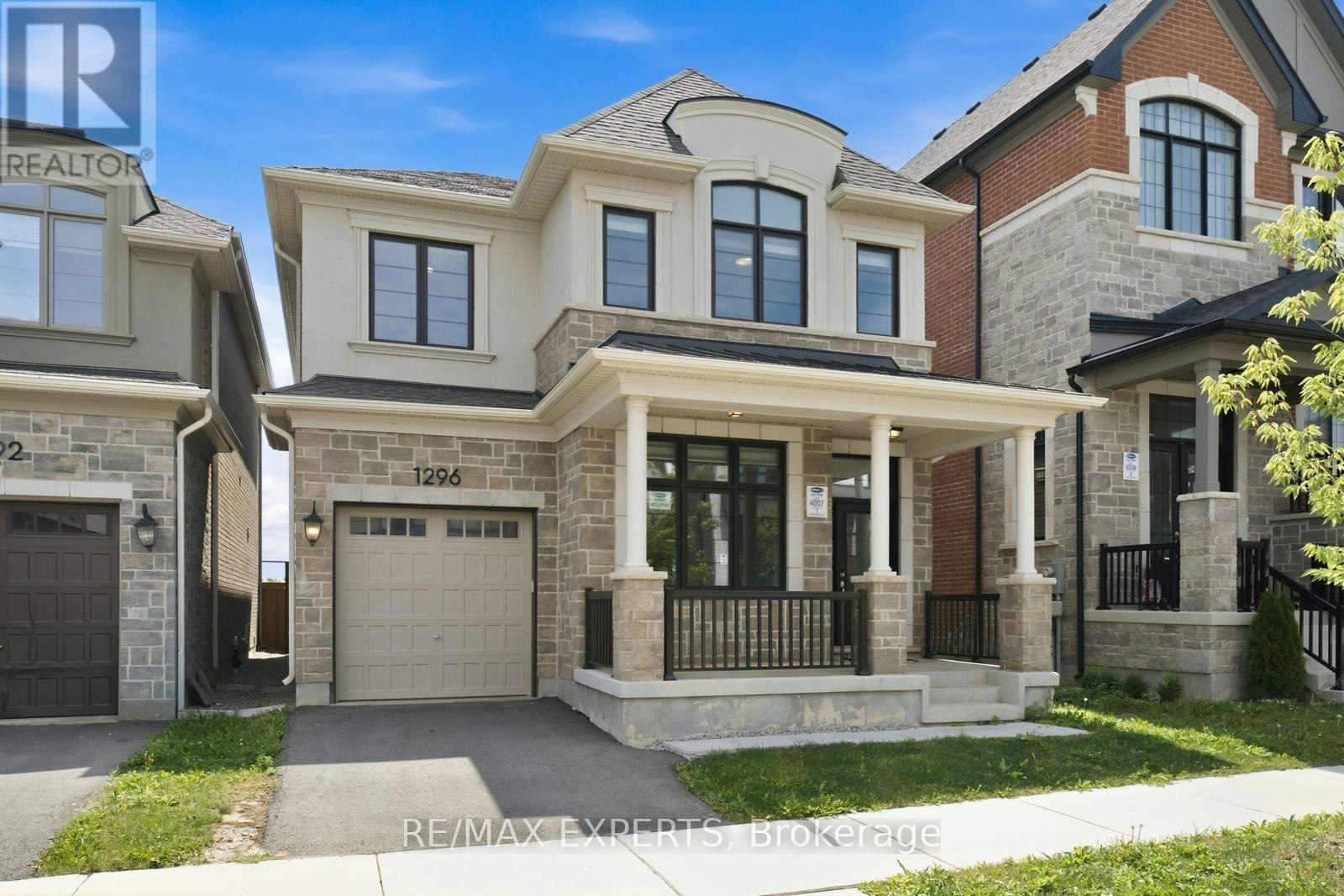 1296 Aymond Crescent W, Oakville, ON, L6H 7W8