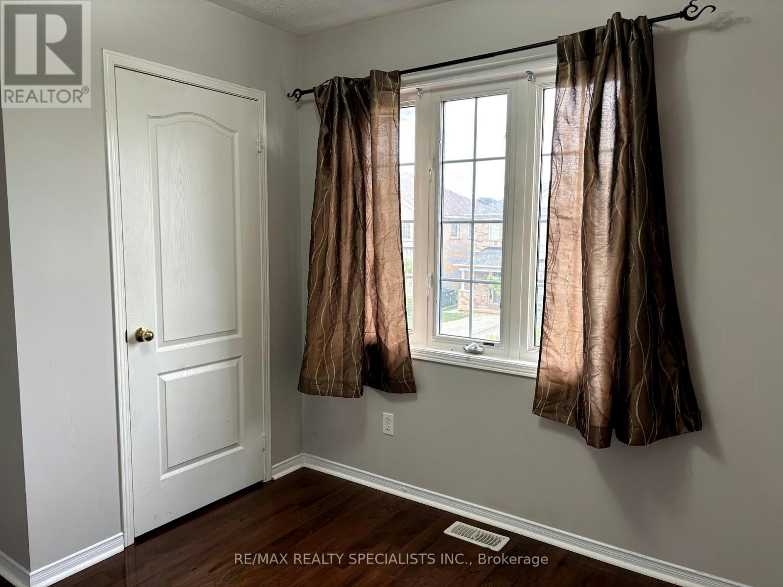 47 Hollingsworth Circle, Brampton, ON, L7A 0J4 - 14