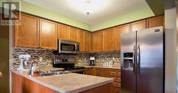 47 Hollingsworth Circle, Brampton, ON, L7A 0J4 - 2
