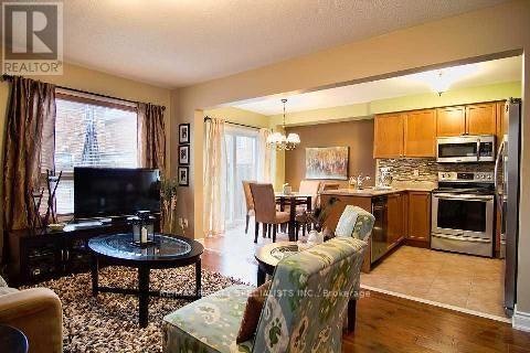 47 Hollingsworth Circle, Brampton, ON, L7A 0J4 - 3