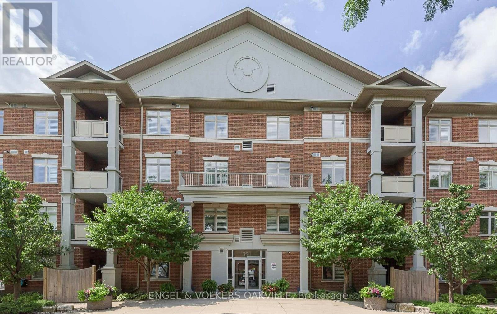 404-391 Plains Road E, Burlington, ON, L7T 4M2