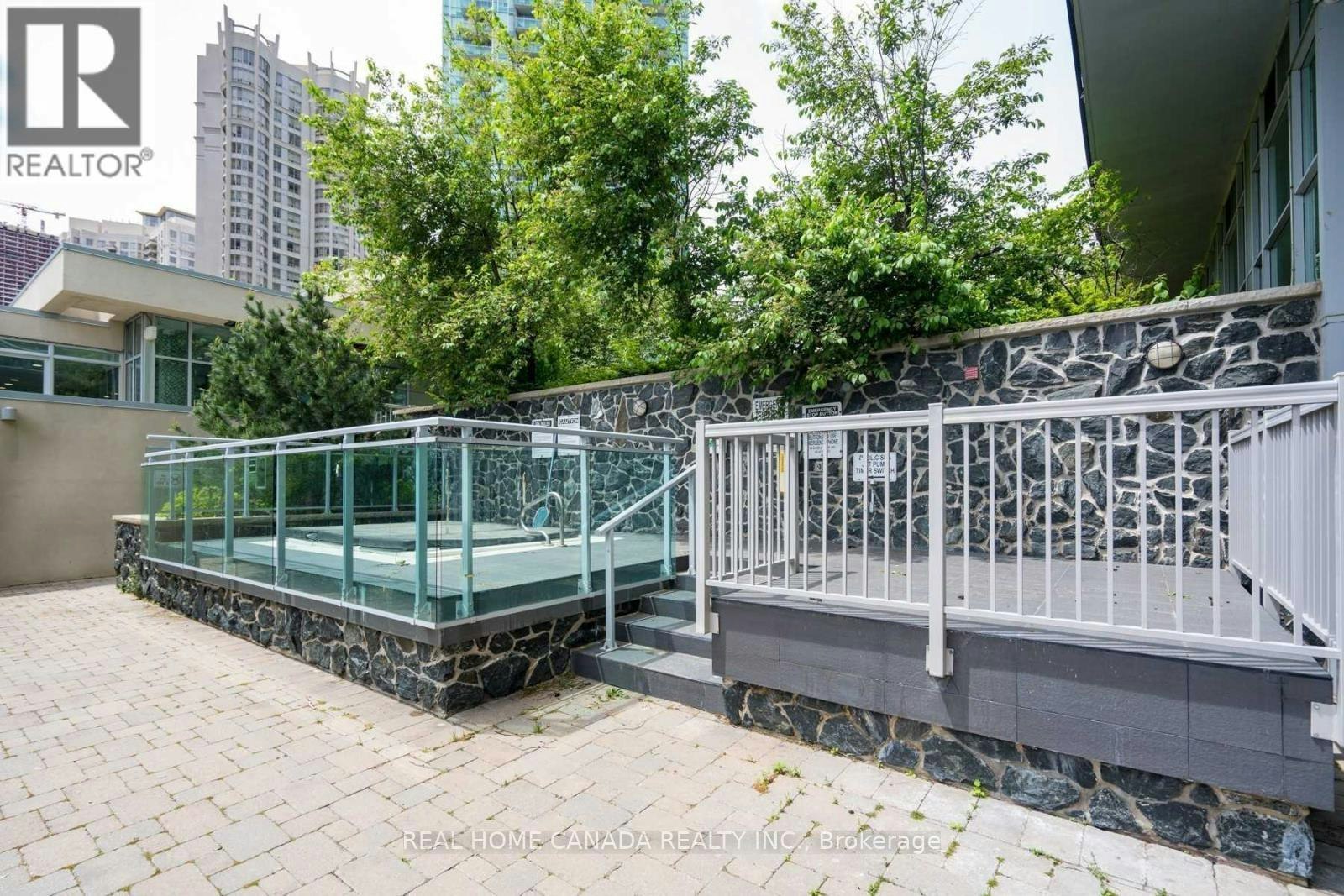 1702-223 Webb Drive, Mississauga, ON, L5B 0E8 - 23