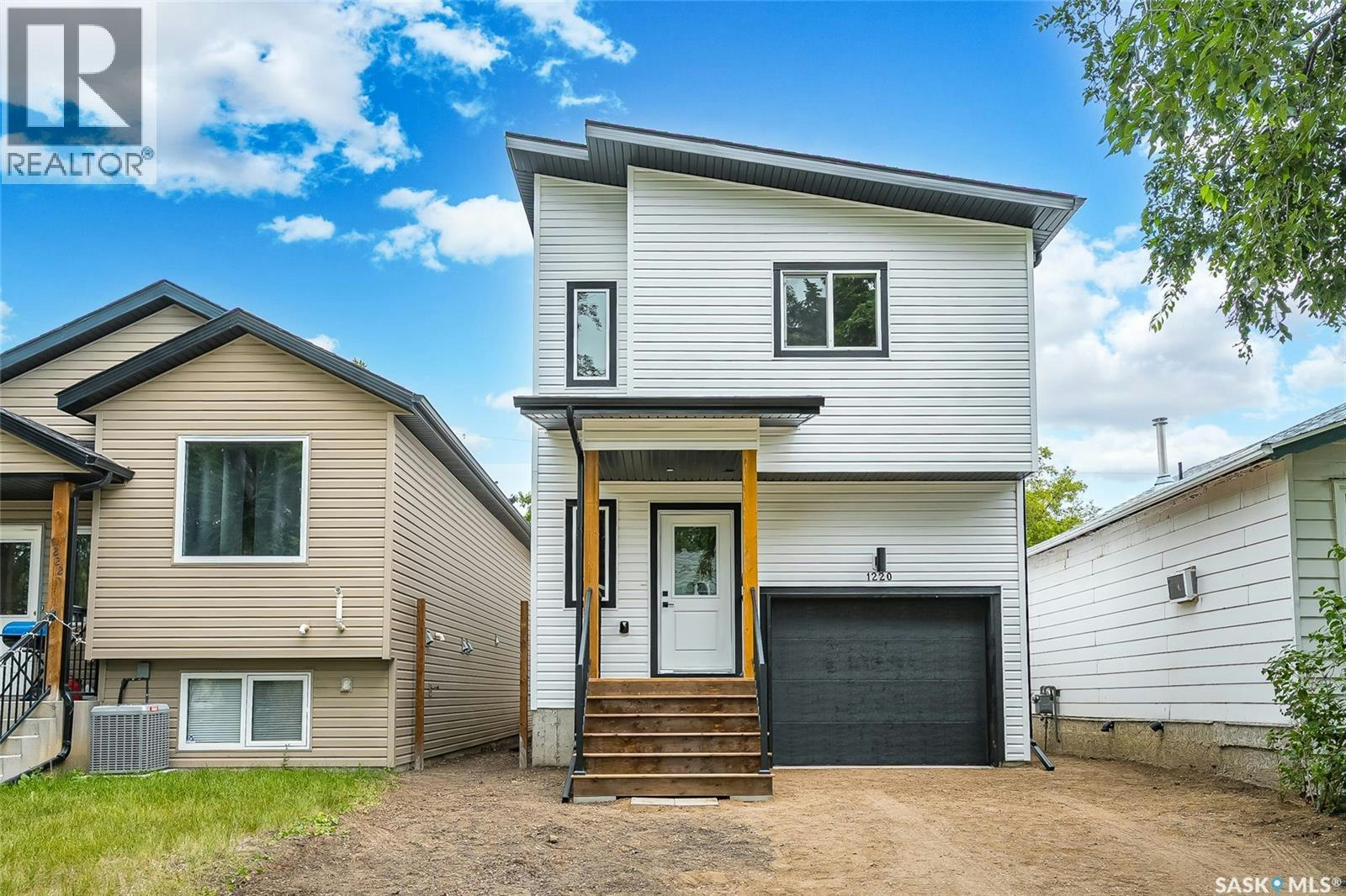 1220 H Avenue N, Saskatoon, SK, S7L 2E2