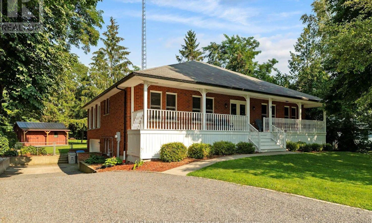 4 John Avenue
