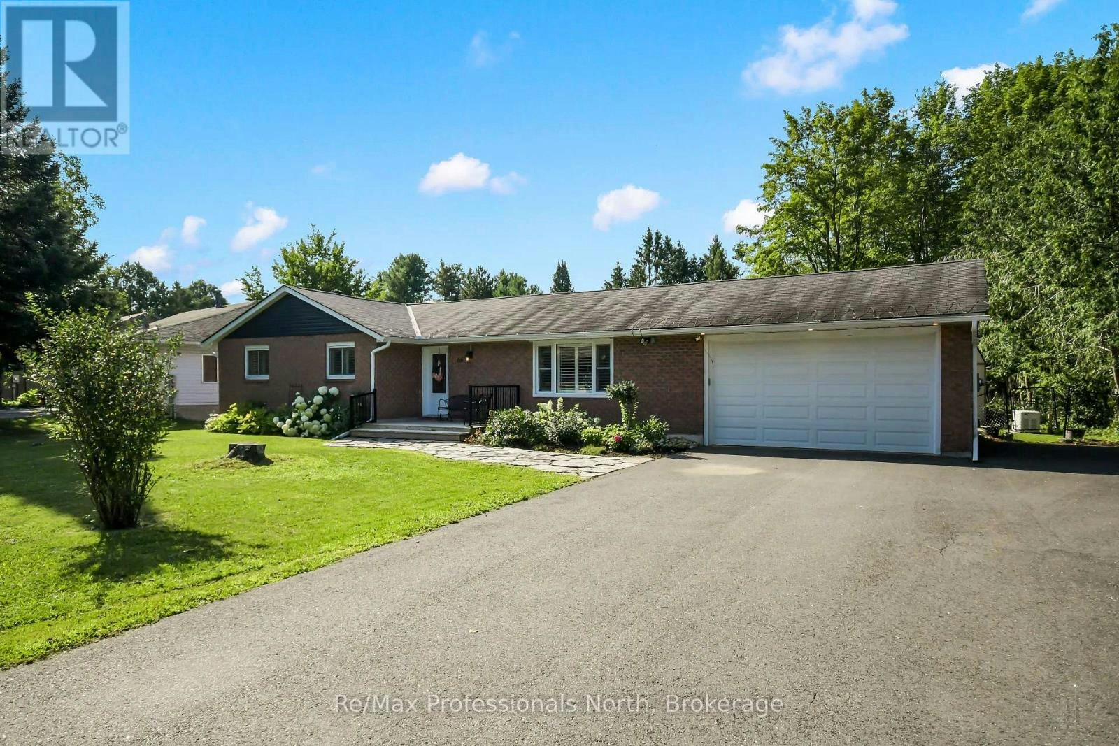 66 Westvale Drive, Bracebridge, ON, P1L 1B3