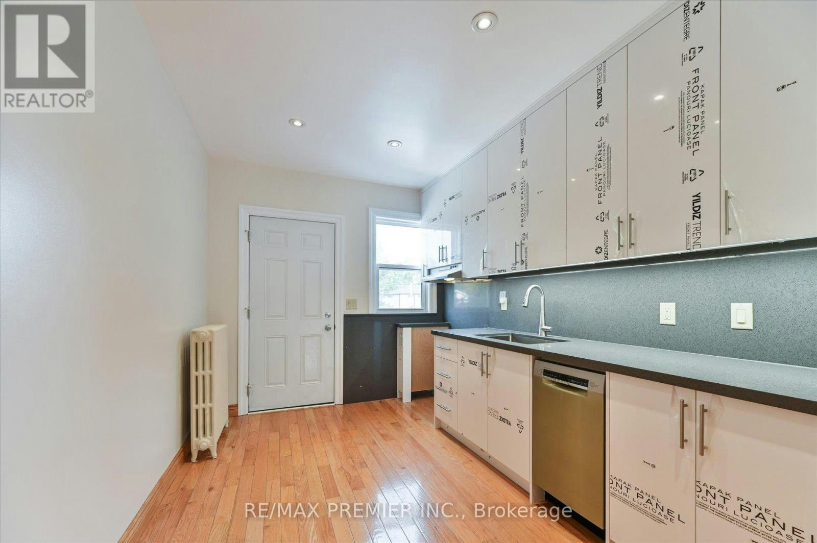 1575 Bayview Avenue, Toronto, ON, M4G 3B5 - 5