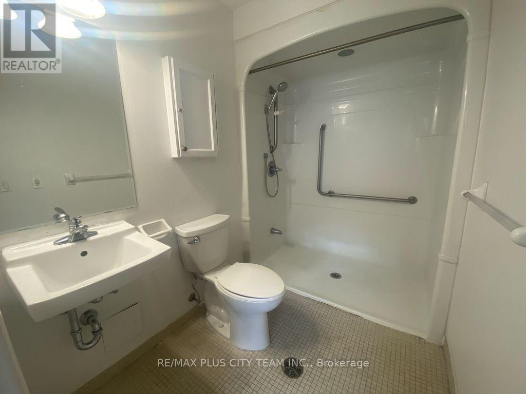 210-12 Rean Drive, Toronto, ON, M2K 1H3 - 9