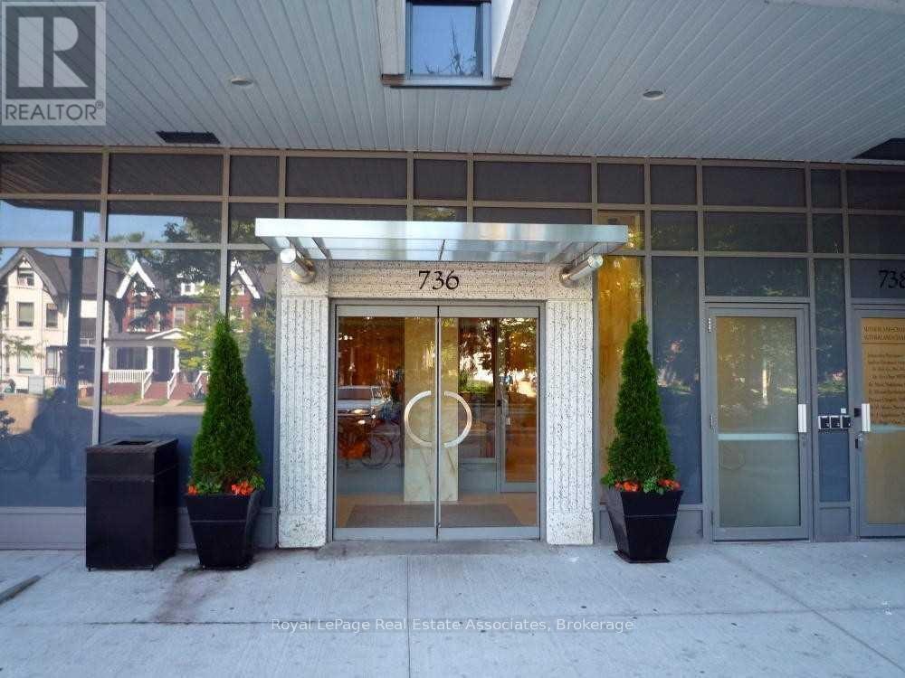911-736 Spadina Avenue, Toronto, ON, M5S 2J6 - 2