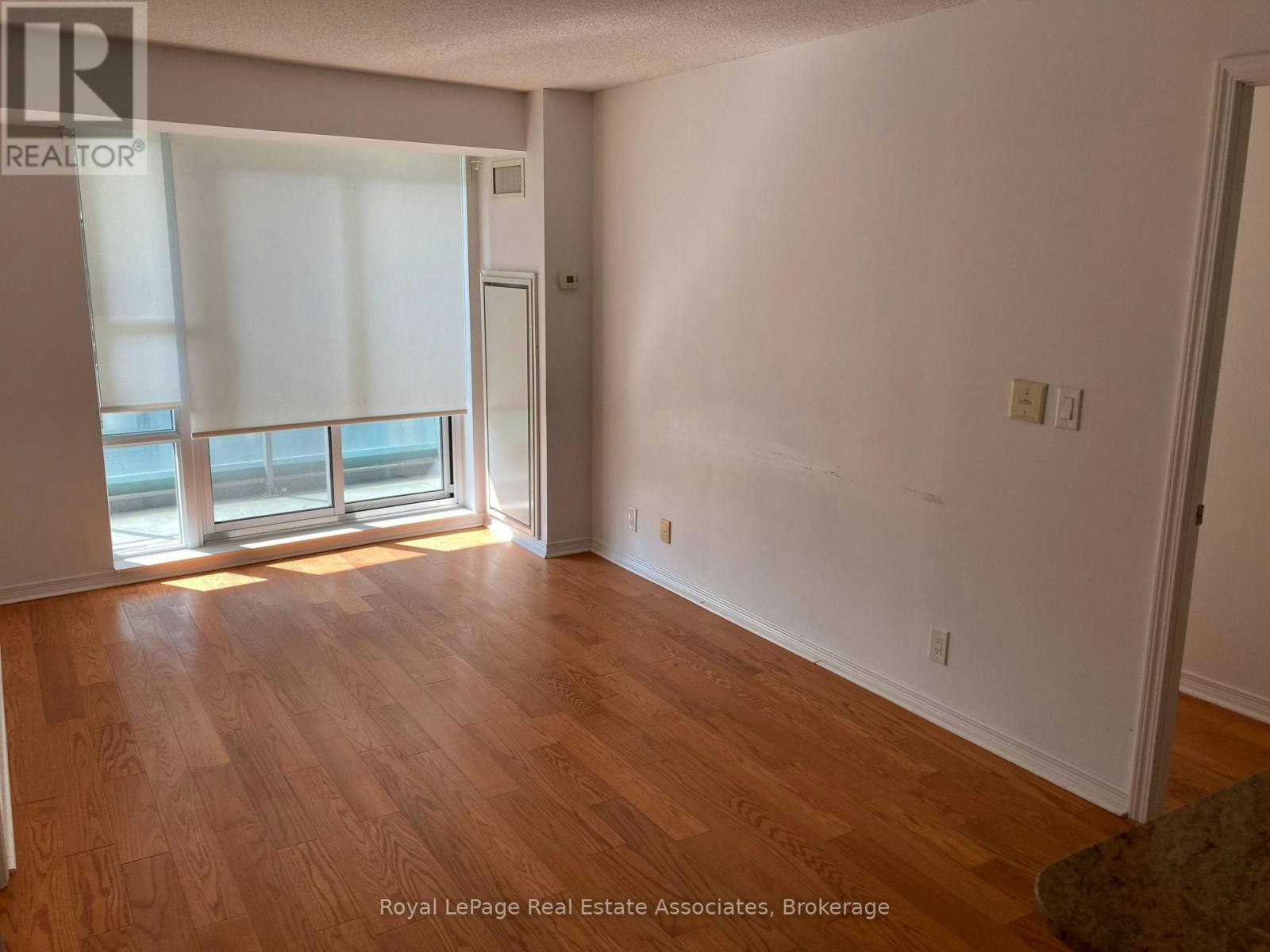 911-736 Spadina Avenue, Toronto, ON, M5S 2J6 - 9
