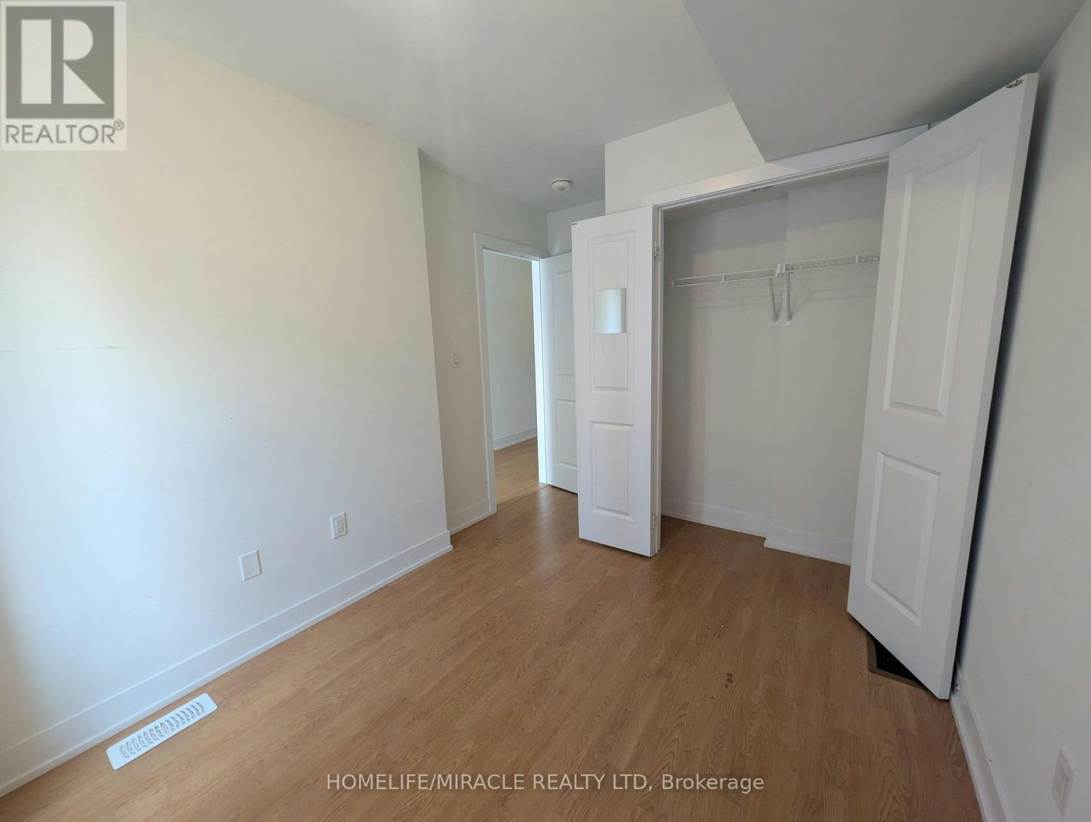 1553 Midland Avenue, Toronto, ON, M1P 0G3 - 5