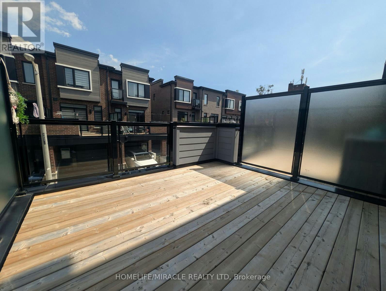 1553 Midland Avenue, Toronto, ON, M1P 0G3 - 8
