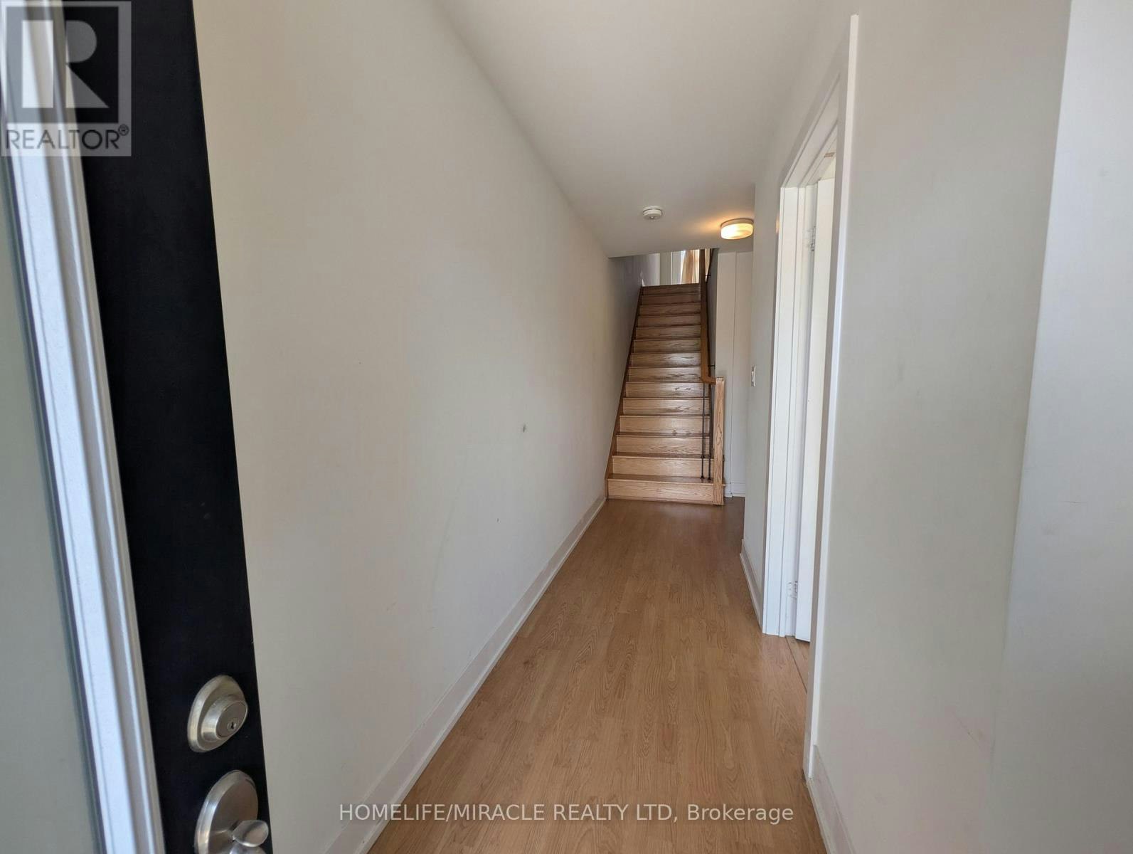 1553 Midland Avenue, Toronto, ON, M1P 0G3 - 3