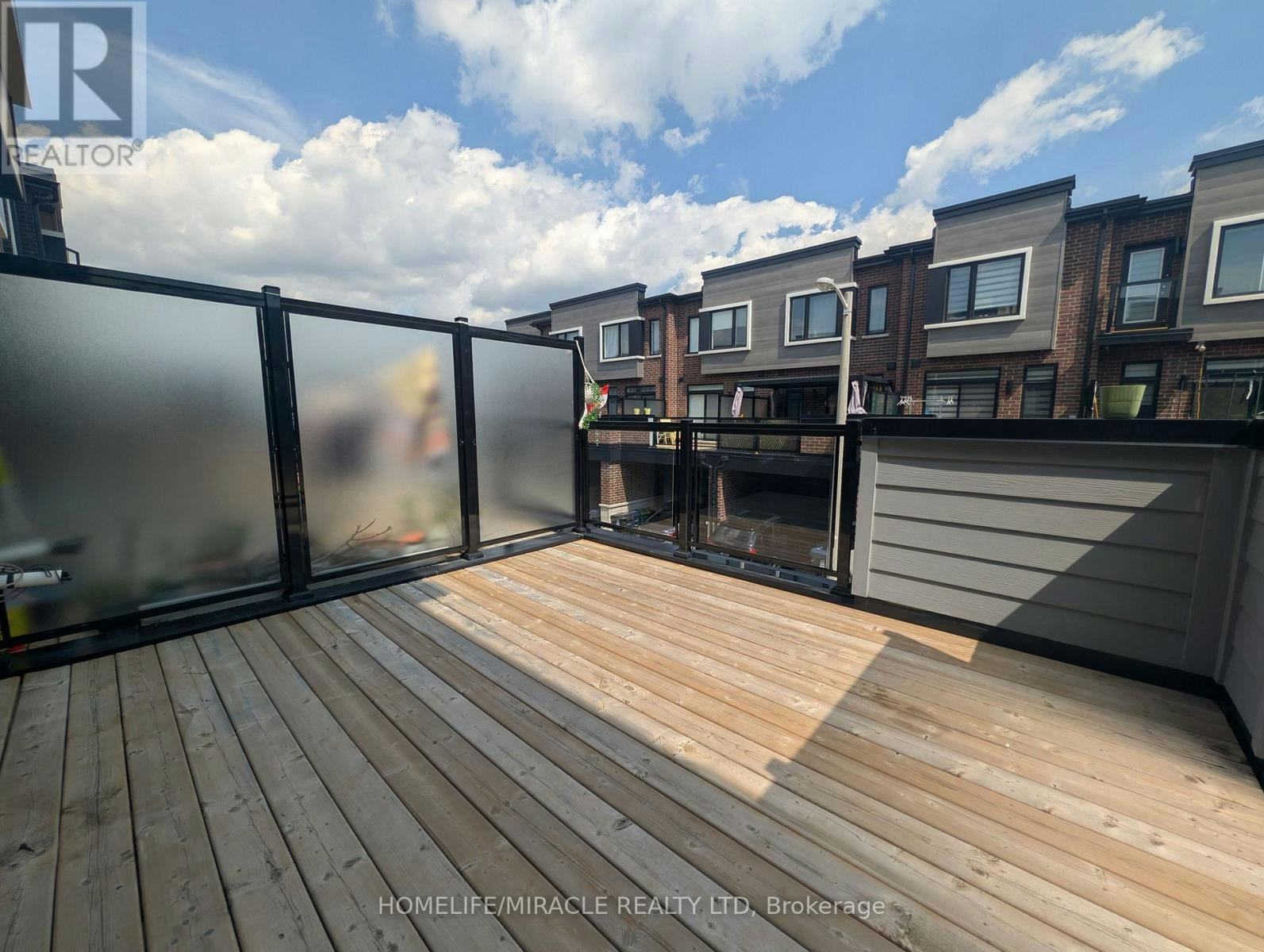 1553 Midland Avenue, Toronto, ON, M1P 0G3 - 9