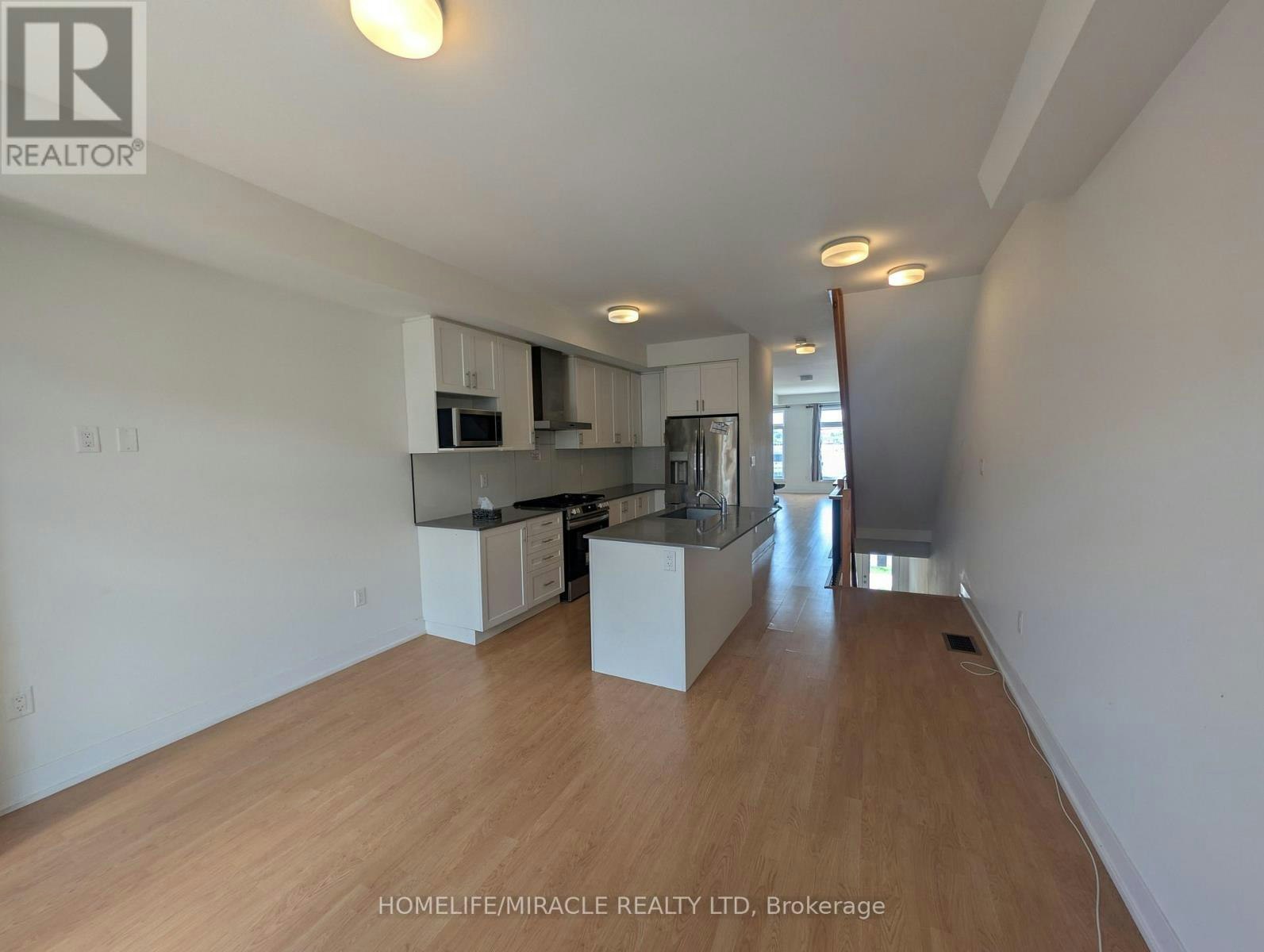 1553 Midland Avenue, Toronto, ON, M1P 0G3 - 10