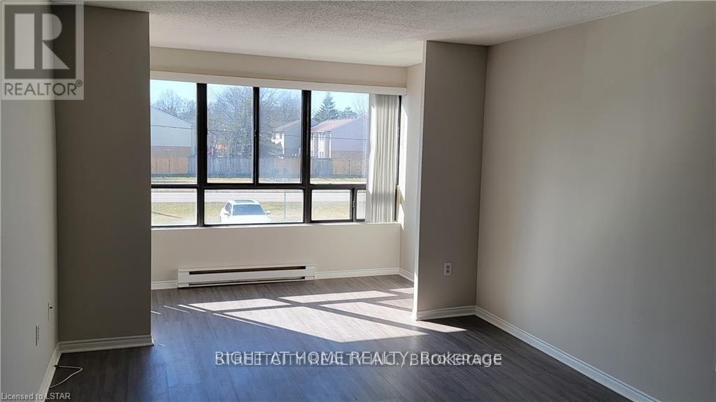 202-1600 Adelaide Street, London, ON, N5X 3H6 - 4