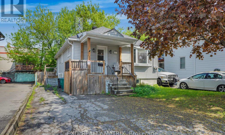 261 Montfort Street