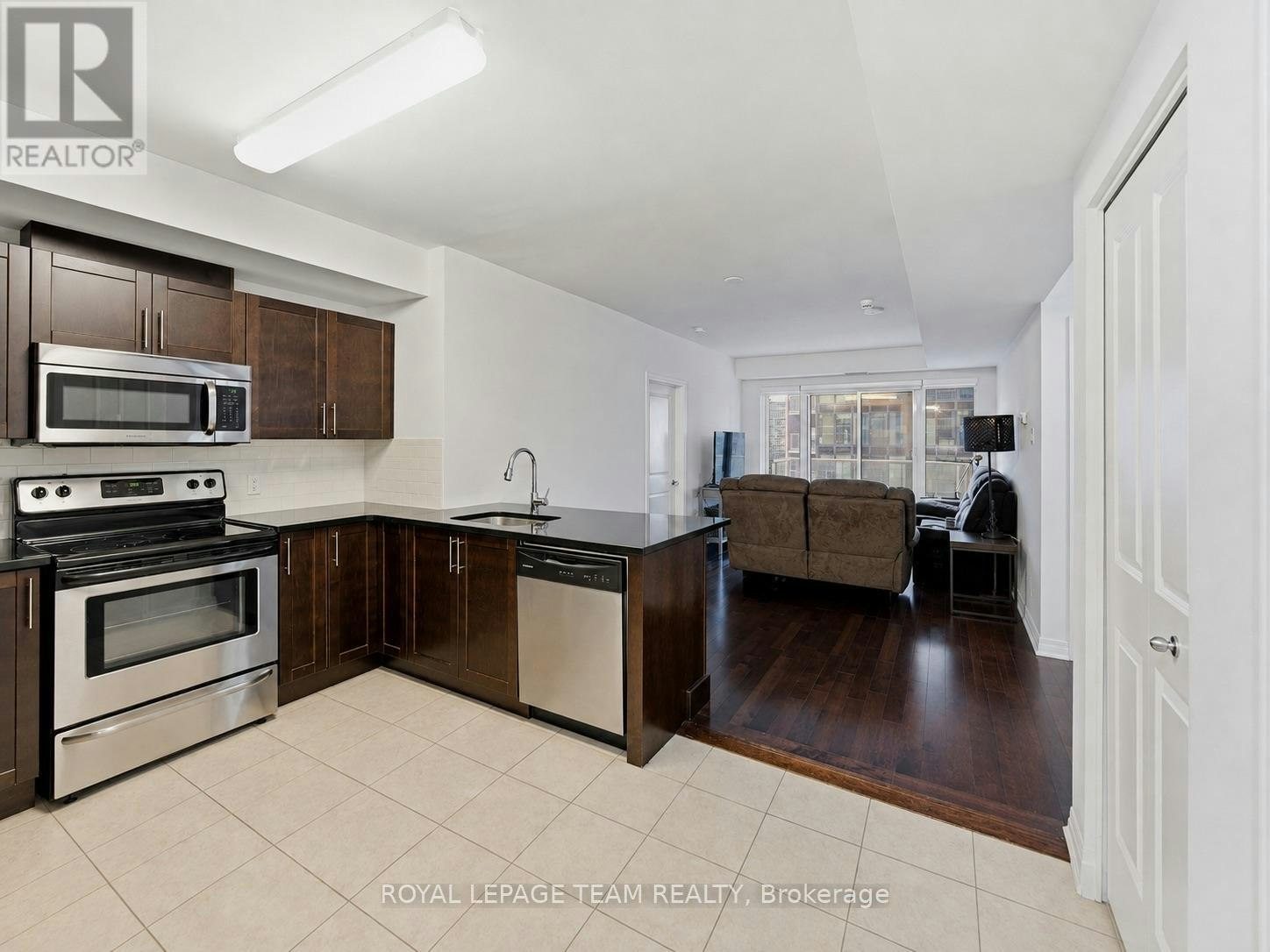 1002-242 Rideau Street, Ottawa, ON, K1N 0B7 - 8
