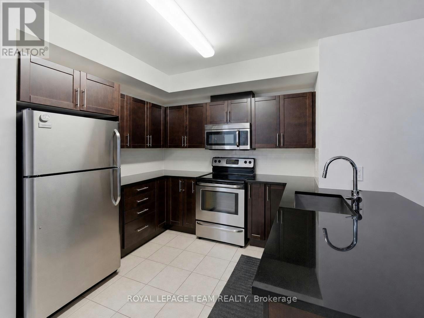 1002-242 Rideau Street, Ottawa, ON, K1N 0B7 - 10