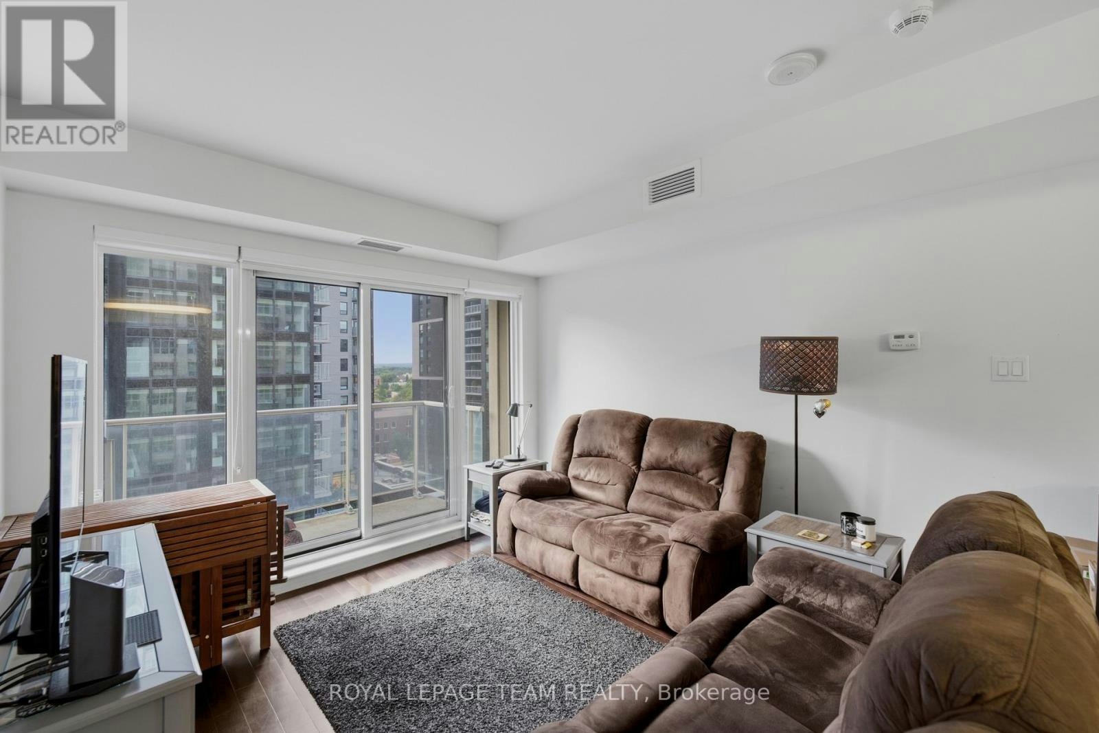 1002-242 Rideau Street, Ottawa, ON, K1N 0B7 - 17