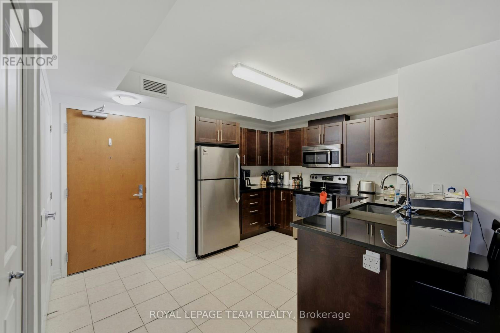 1002-242 Rideau Street, Ottawa, ON, K1N 0B7 - 3