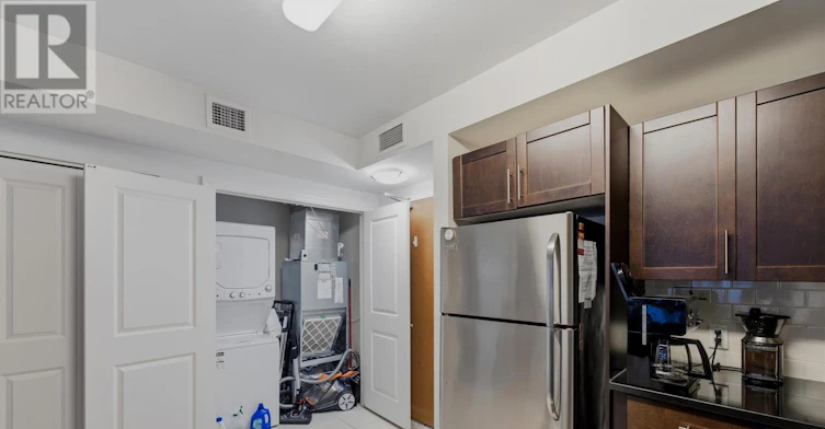 1002-242 Rideau Street, Ottawa, ON, K1N 0B7 - 6