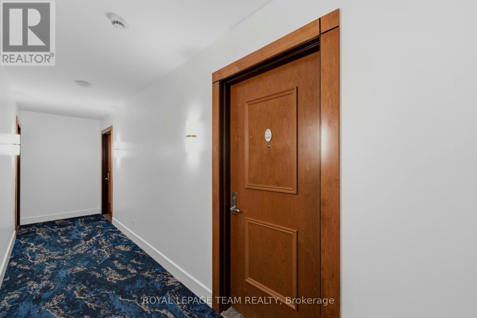 1002-242 Rideau Street, Ottawa, ON, K1N 0B7 - 2