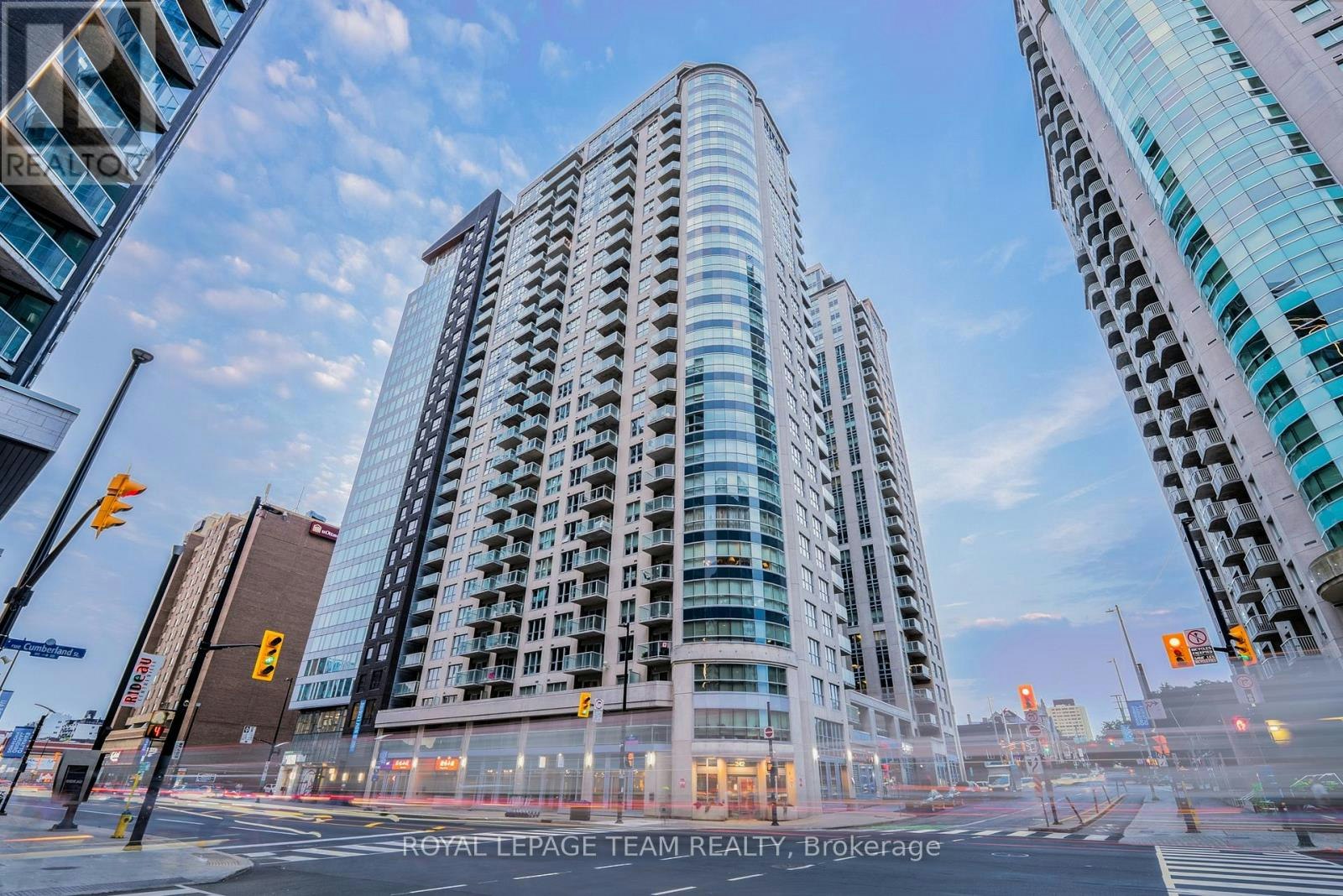 1002-242 Rideau Street, Ottawa, ON, K1N 0B7