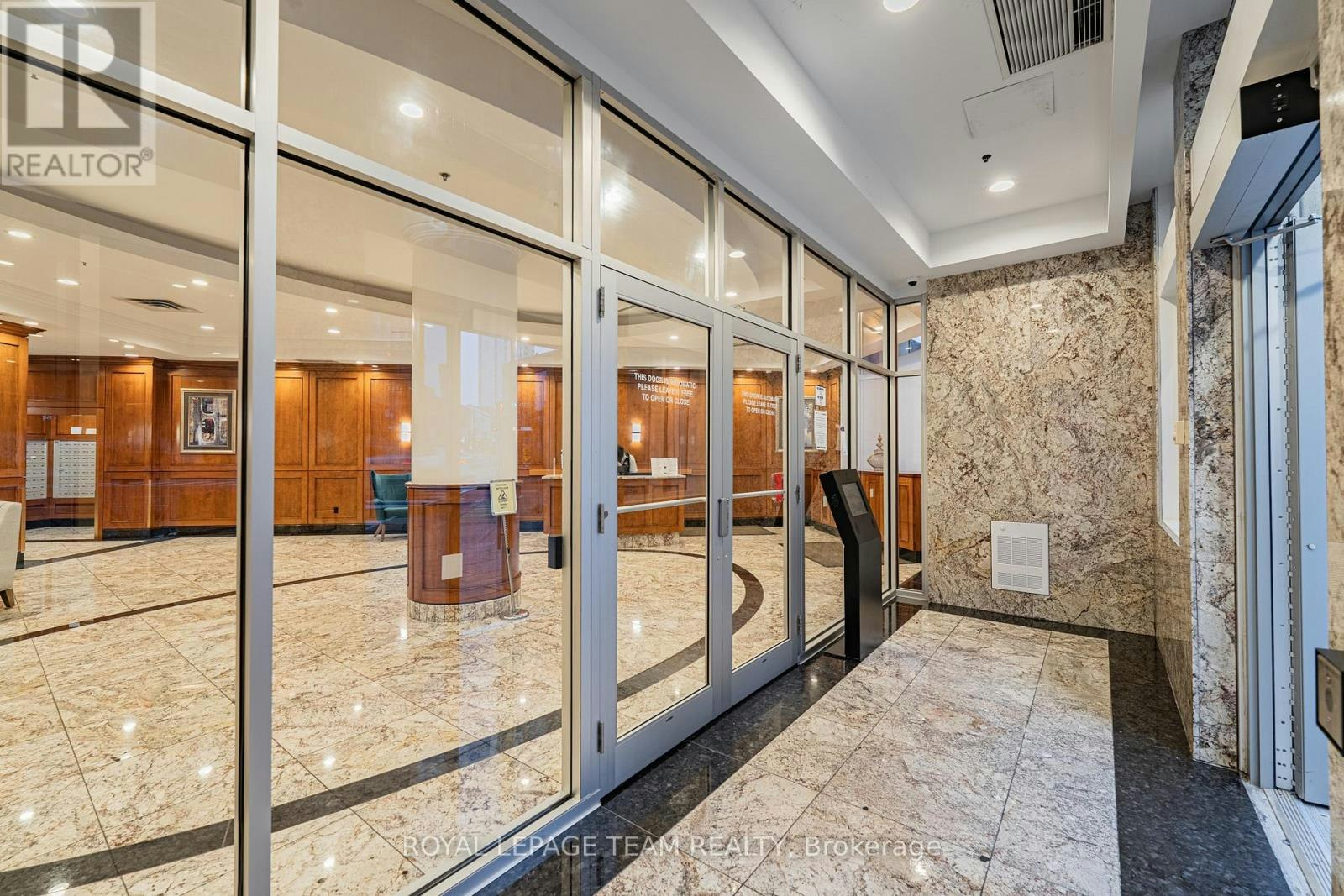 1002-242 Rideau Street, Ottawa, ON, K1N 0B7 - 29