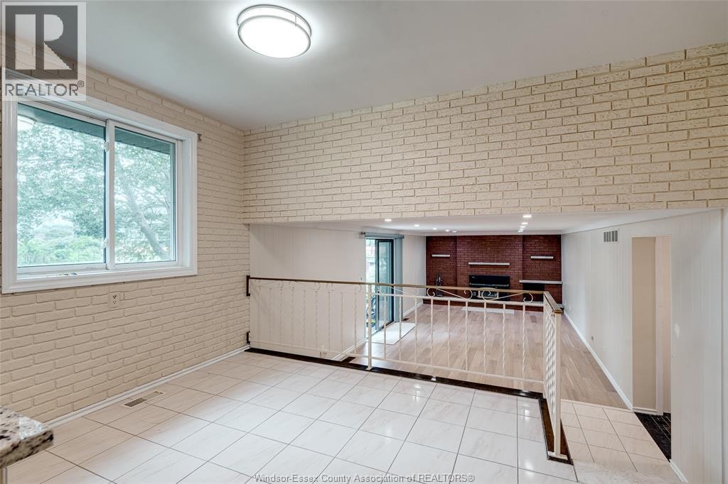 398 Brighton Road, Tecumseh, ON, N8N 2L4 - 22