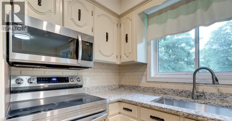 398 Brighton Road, Tecumseh, ON, N8N 2L4 - 19