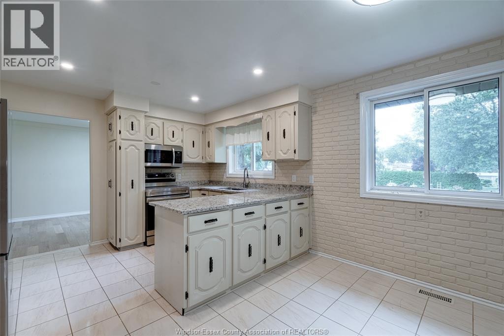 398 Brighton Road, Tecumseh, ON, N8N 2L4 - 16