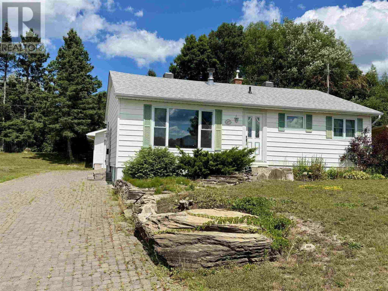17 Milliken Road, Elliot Lake, ON, P5A 1J9