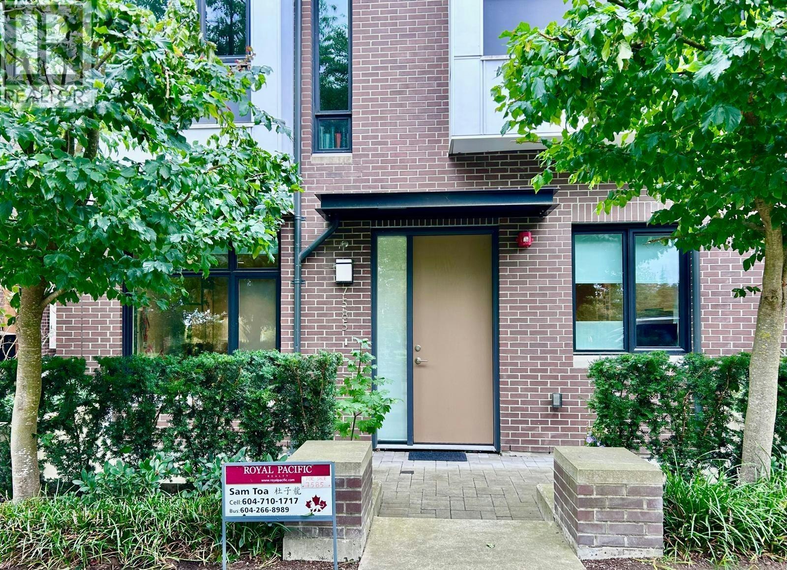 7585 Yukon Street, Vancouver, BC, V5X 2Y4