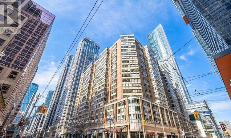 1403-717 Bay Street