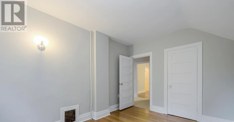 47 Herbert Avenue, Toronto, ON, M4L 3P8 - 35
