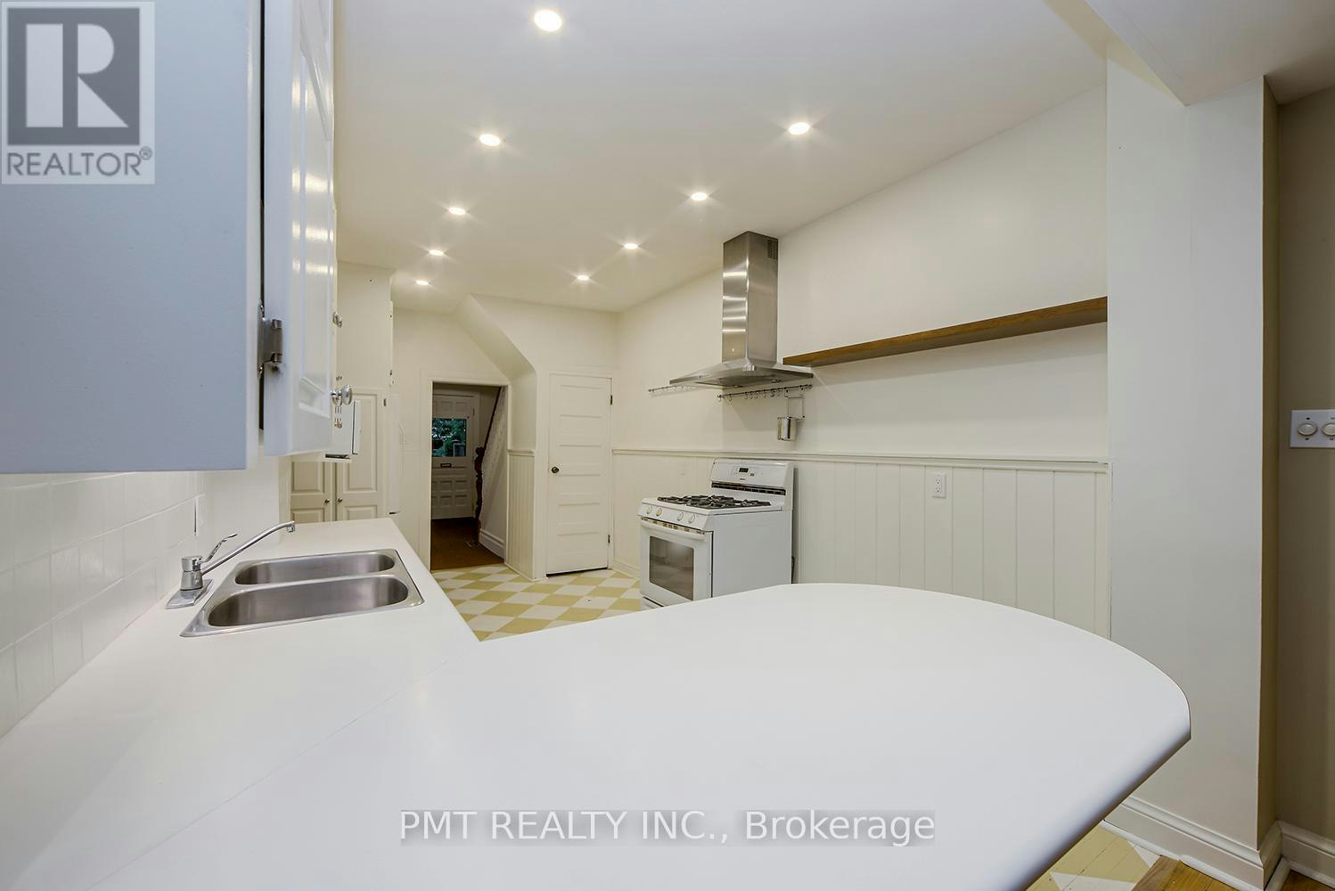 47 Herbert Avenue, Toronto, ON, M4L 3P8 - 19