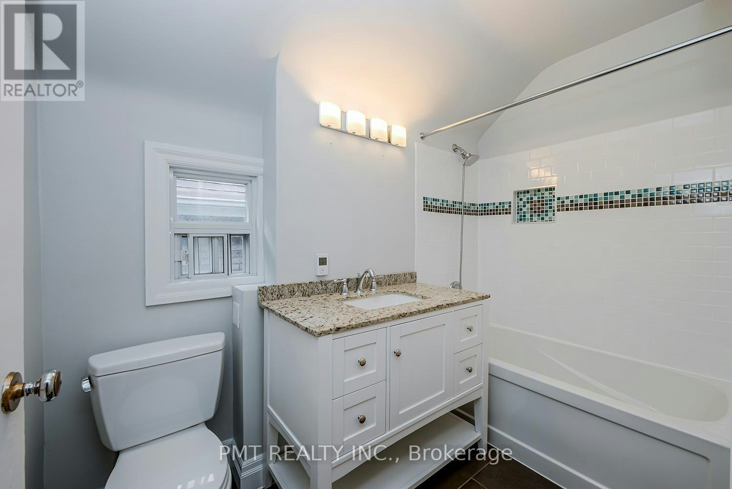 47 Herbert Avenue, Toronto, ON, M4L 3P8 - 40