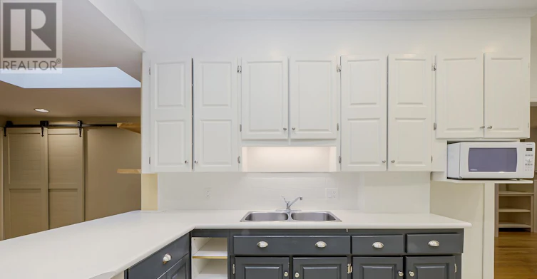 47 Herbert Avenue, Toronto, ON, M4L 3P8 - 21