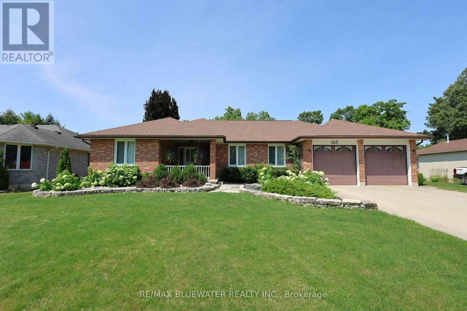 365 Station Street, North Middlesex, ON, N0M 2K0
