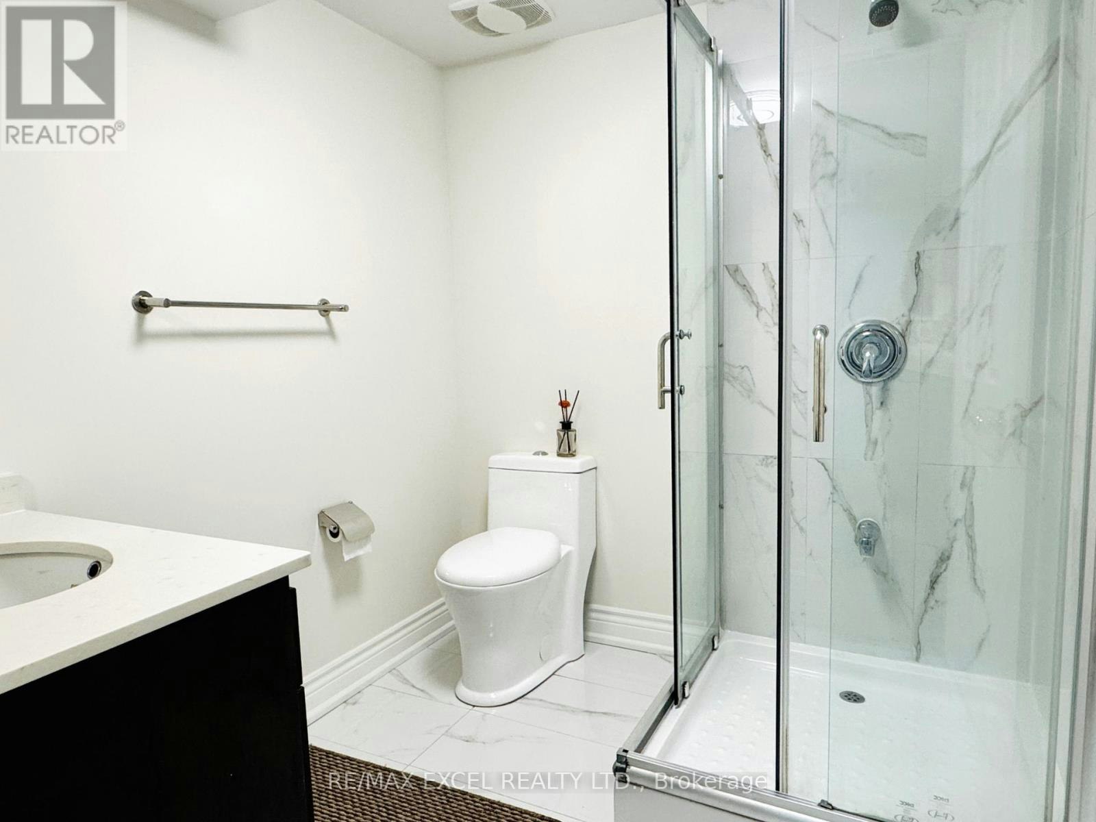 13 Brooksmill Lane, Markham, ON, L6C 2C9 - 32