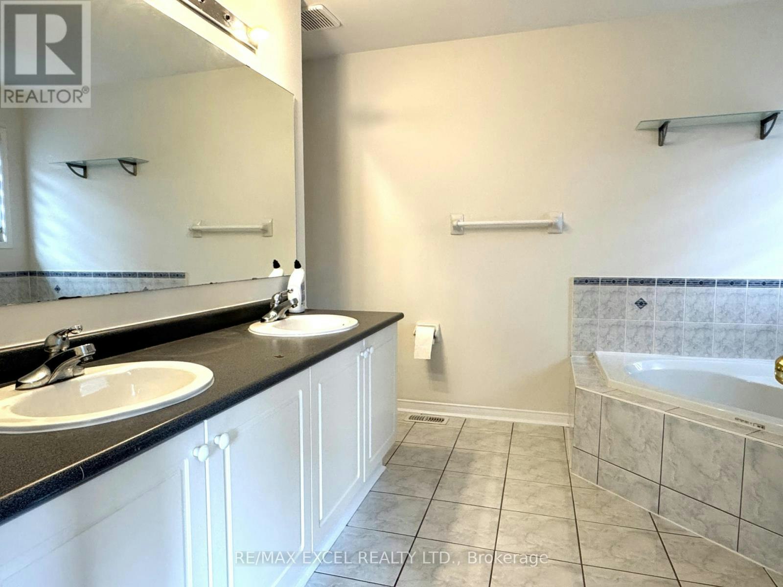 13 Brooksmill Lane, Markham, ON, L6C 2C9 - 15