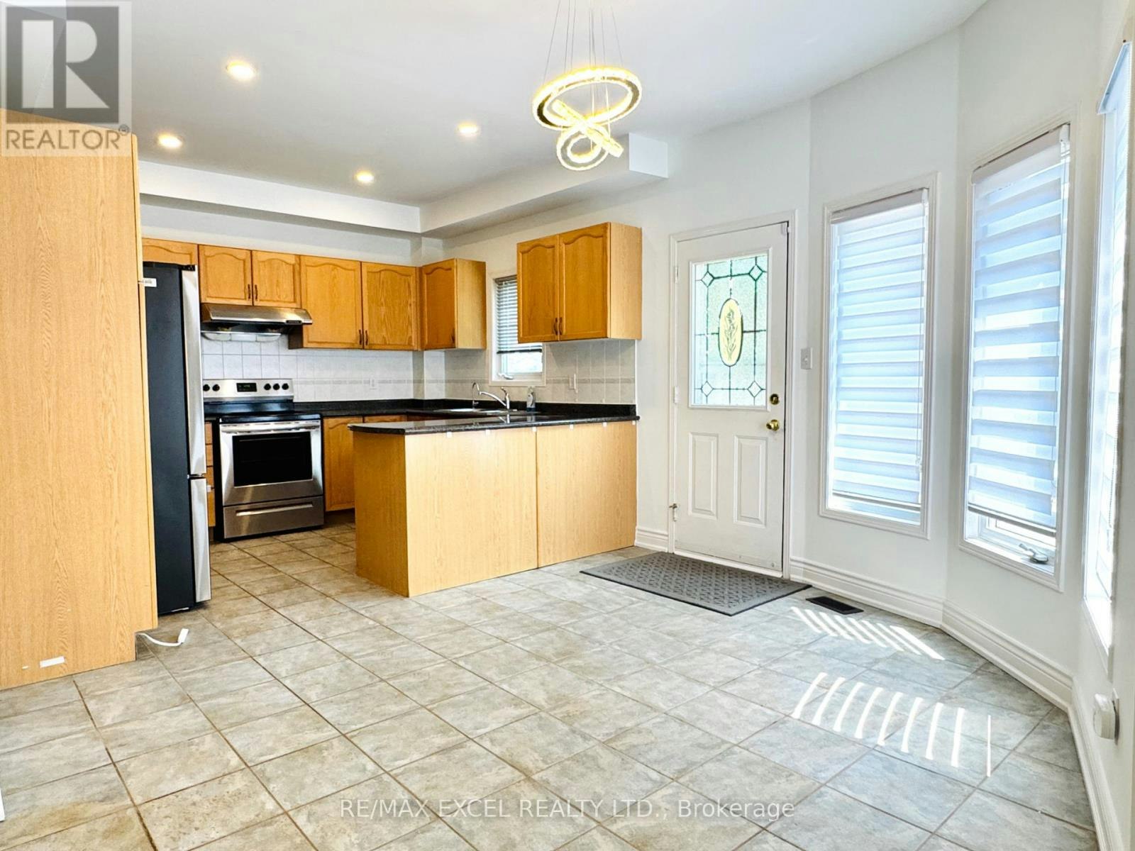 13 Brooksmill Lane, Markham, ON, L6C 2C9 - 9