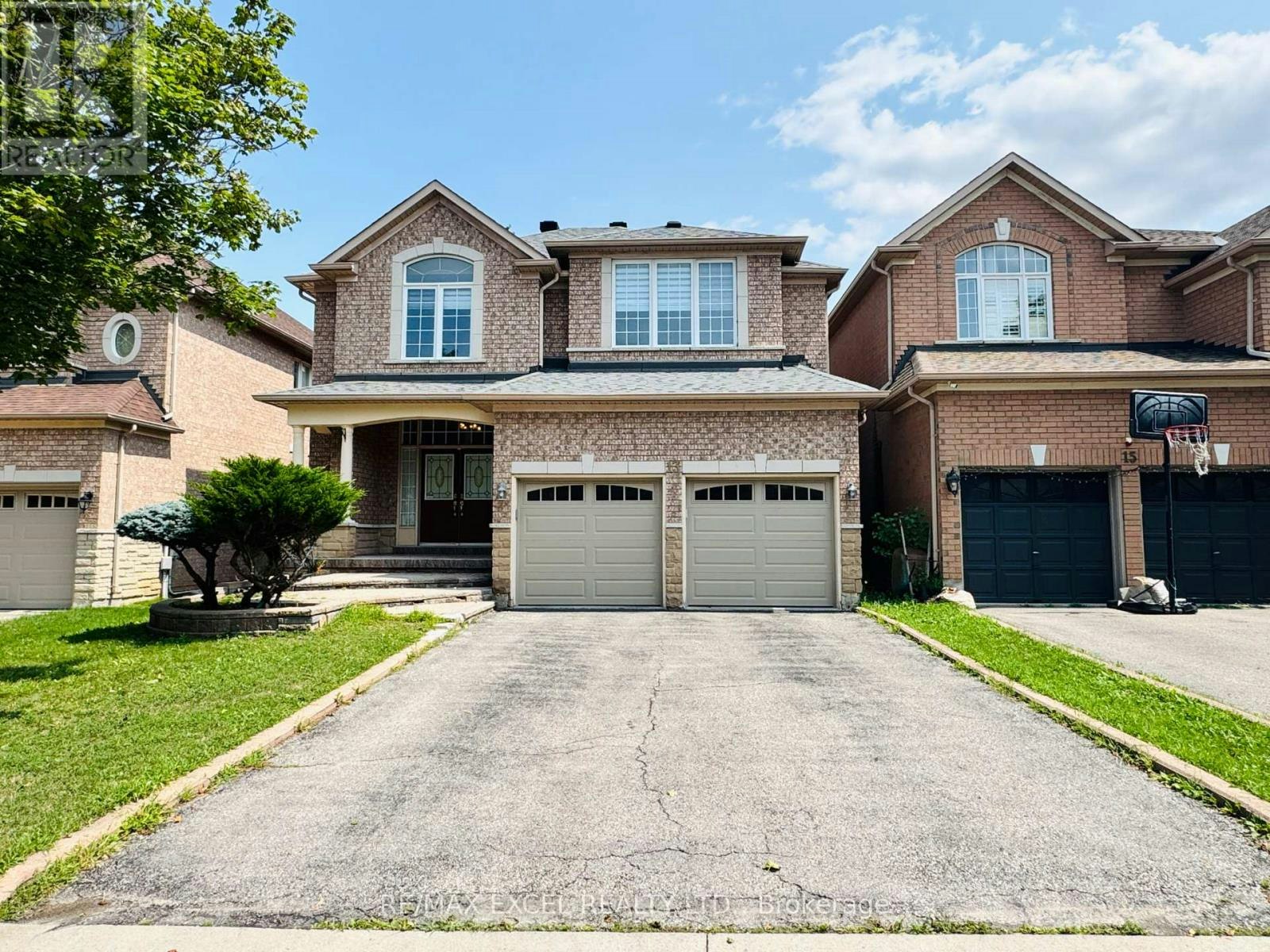 13 Brooksmill Lane, Markham, ON, L6C 2C9
